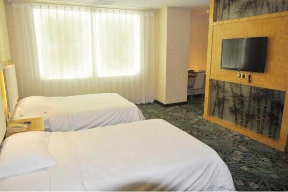 June Hotel Чанчунь Екстер'єр фото